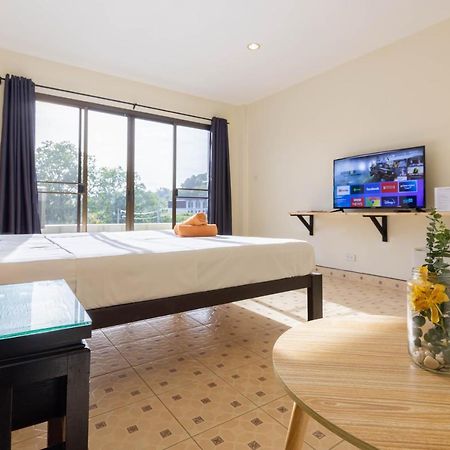 Club22 Kamala Suites, 카말라 비치 외부 사진