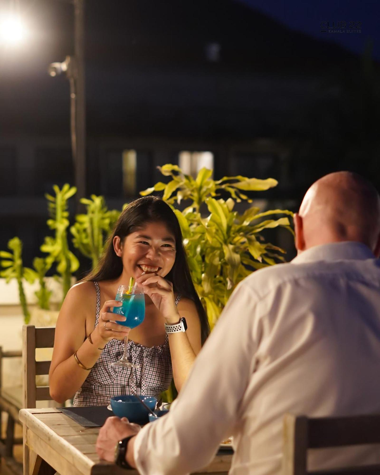 Club22 Kamala Suites, 카말라 비치 외부 사진