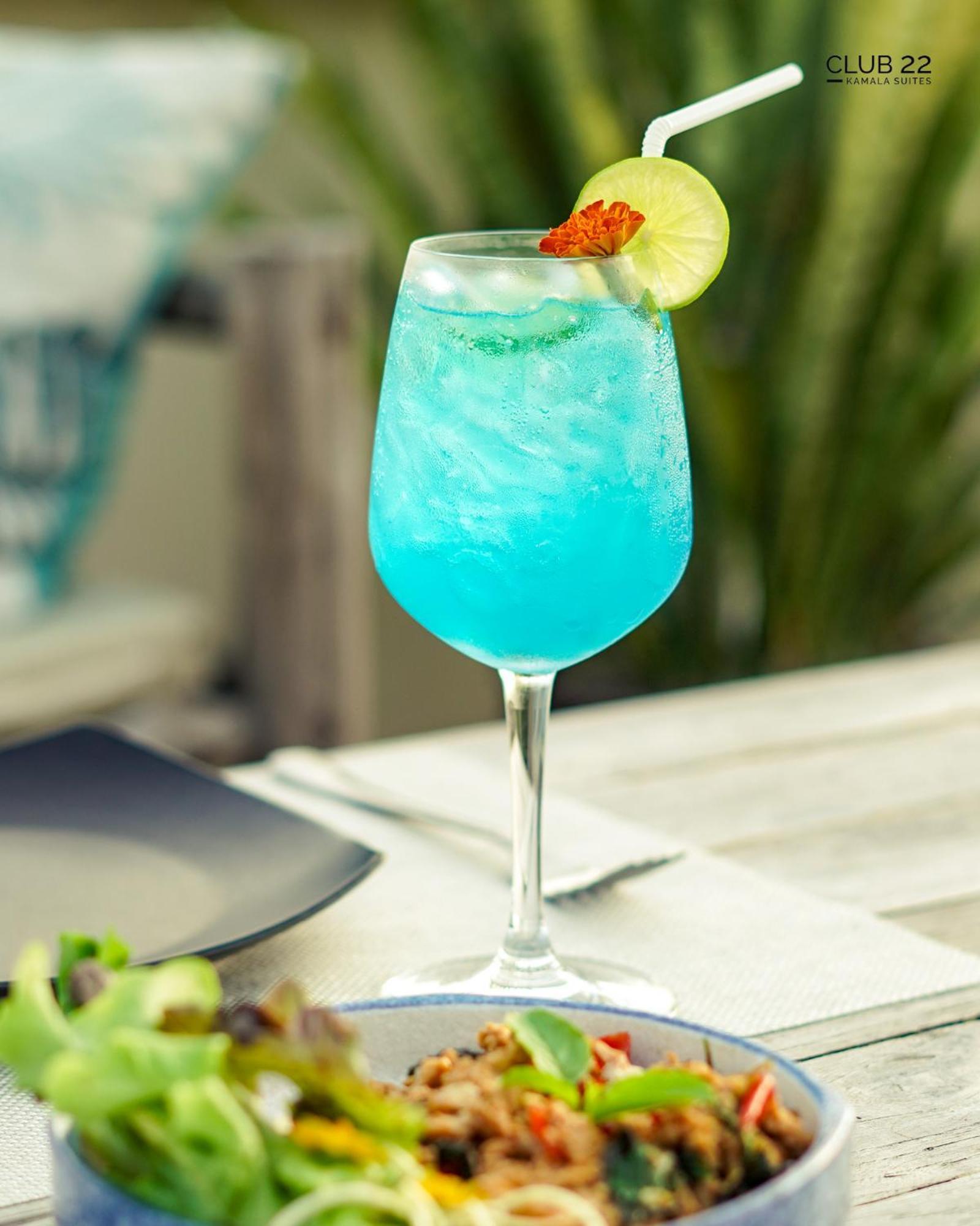Club22 Kamala Suites, 카말라 비치 외부 사진